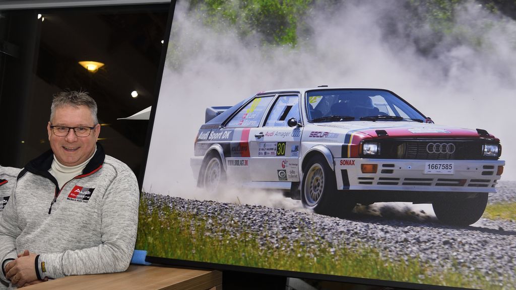 ”Jeg vil gerne vise styrken i dansk rallysport gennem 50 år,” siger Michael Lund fra Sorø. Han viser sin egen Audi Quattro frem på lørdag
(Foto: Michael Eisenberg)